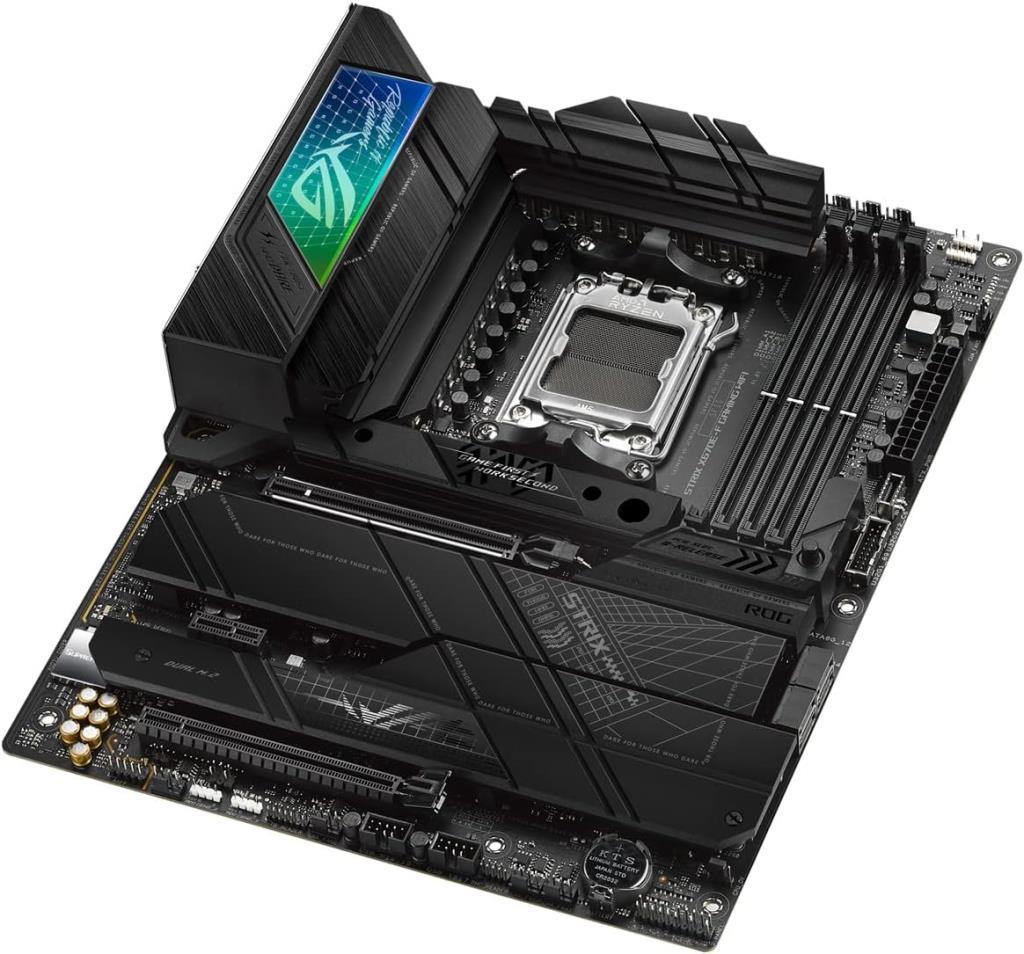 Asus Rog Strix X670E-F Gaming Wi-Fi AMD AM5 DDR5 ATX Anakart Teşhir