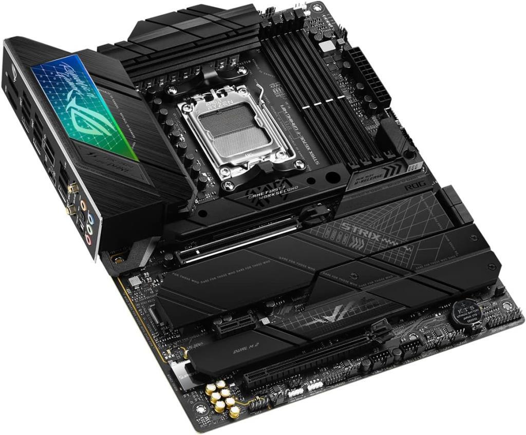 Asus Rog Strix X670E-F Gaming Wi-Fi AMD AM5 DDR5 ATX Anakart Teşhir