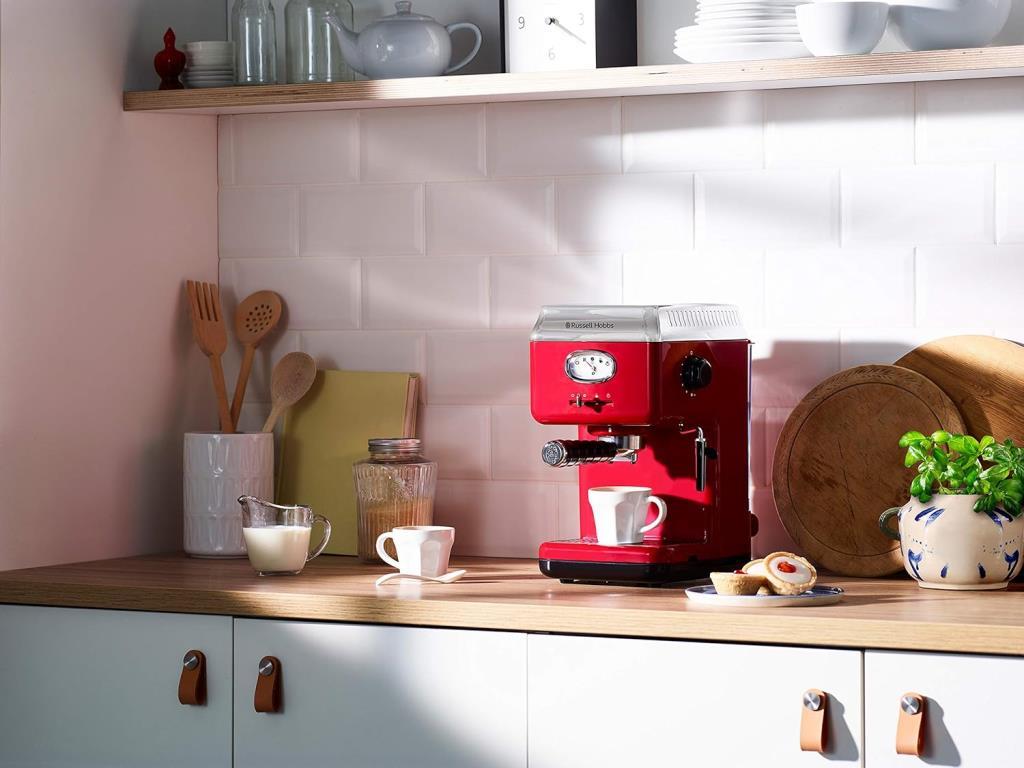 Russell Hobbs 28250-56 Retro Red Espresso Machine Display 