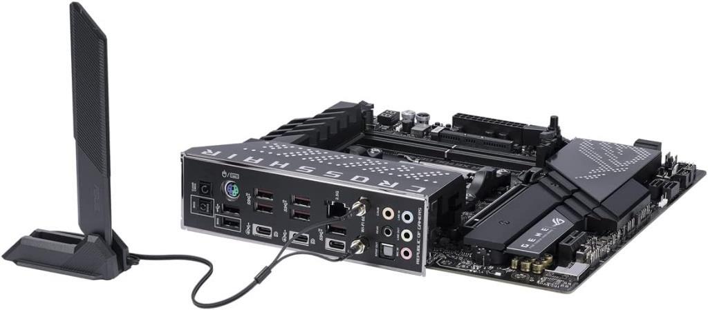 Asus Rog Crosshair X670E Gene AMD AM5 DDR5 Micro ATX Anakart Teşhir