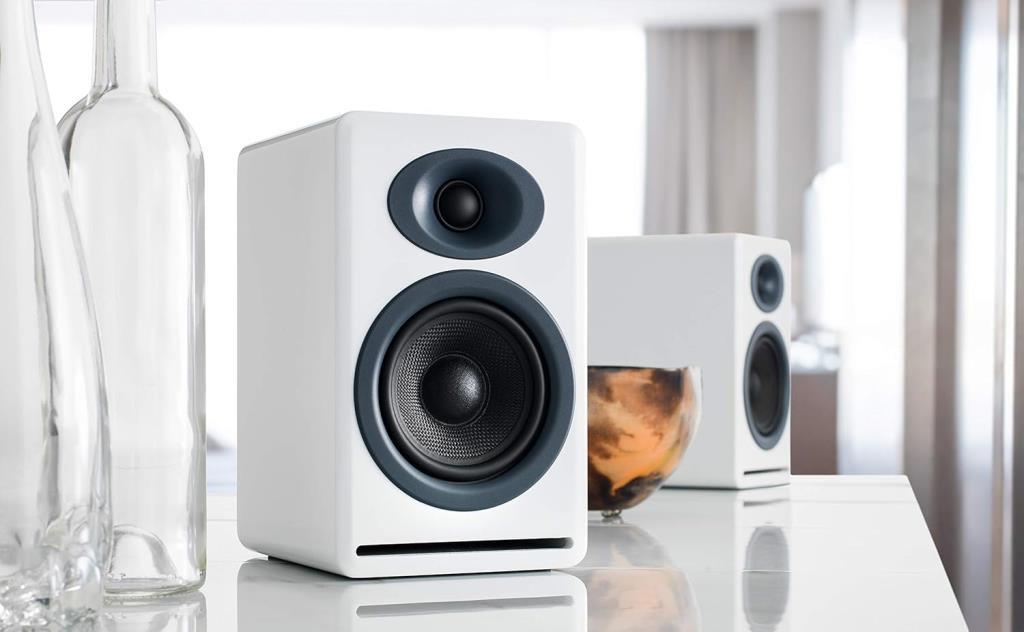 Audioengine P4 Raf Tipi Pasif Hoparlör Beyaz