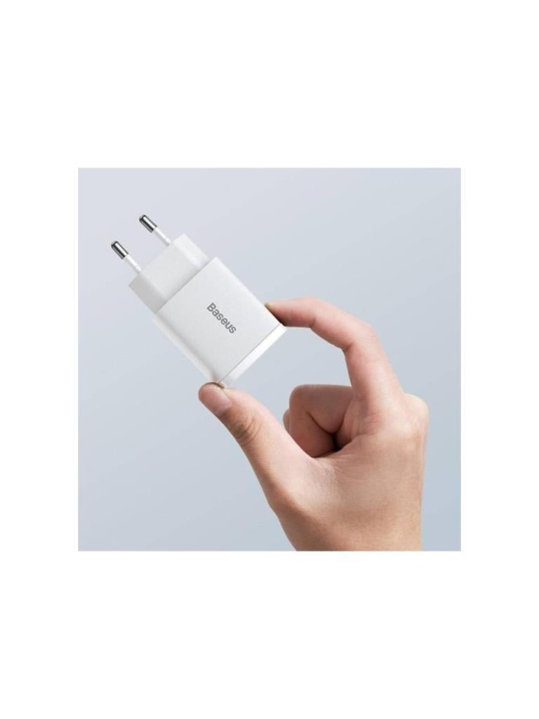 Baseus Compact QC 20 W Beyaz Hızlı Şarj Adaptörü Outlet