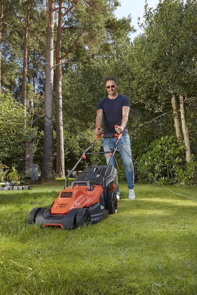 Black+Decker BEMW471BH 1600 W Elektrikli Çim Biçme Makinesi Teşhir
