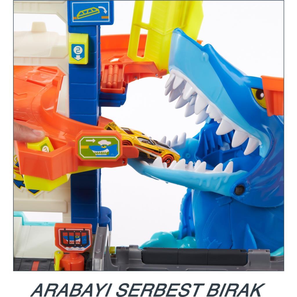 Hot Wheels Köpek Balığından Kaçış Oyun Seti HDP06 Teşhir