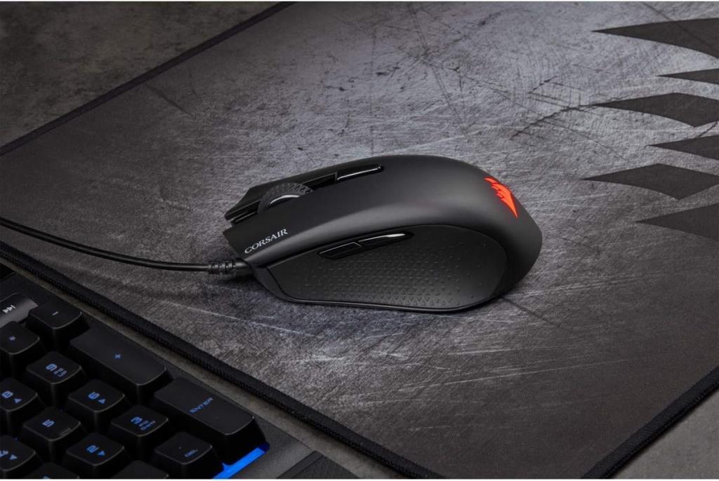 Corsair Harpoon RGB Pro CH-9301111-EU Optik Kablolu Oyuncu Mouse Teşhir