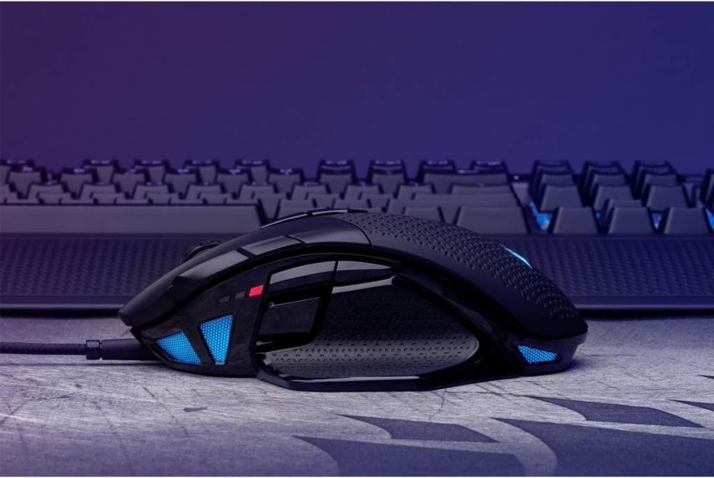 Corsair Nightsword RGB CH-9306011-EU Optik Kablolu Oyuncu Mouse Teşhir