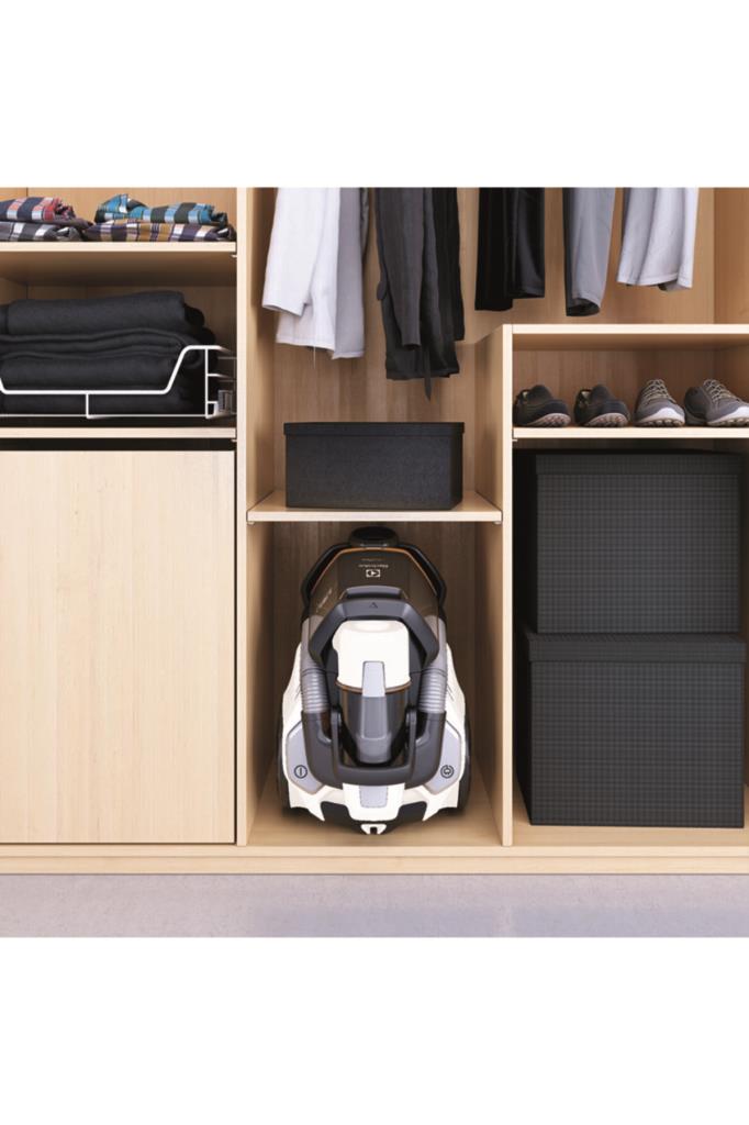 Electrolux UltraFlex EUFC8ALRGY 650 W Toz Torbasız Süpürge Teşhir