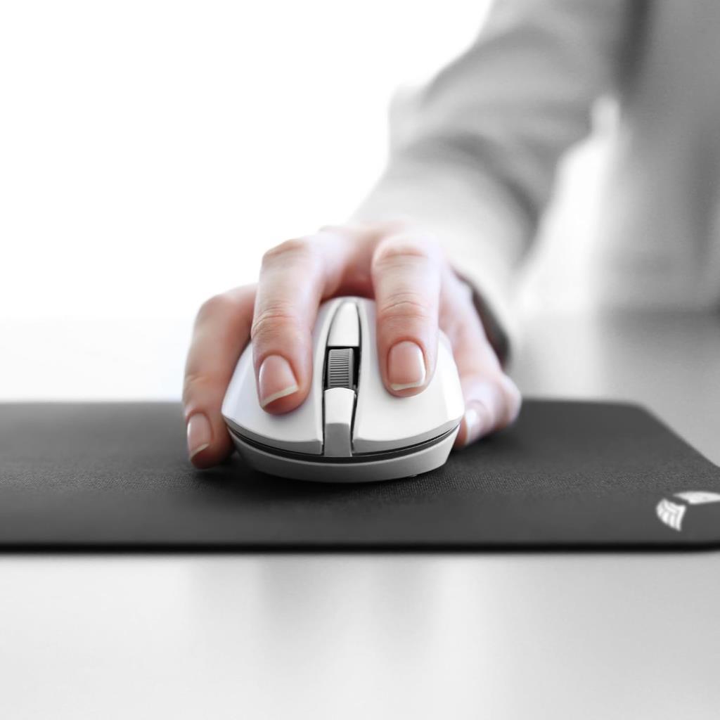 GoLite Basic Edition - 70x30 Gaming Mouse Pad, Kaymaz Taban, Geniş ve Dayanıklı Oyuncu Mousepad, Hassas Kontrol ve Hızlı Tepki için Pürüzsüz Yüzey Fare Altlığı, Siyah - TEŞHİR