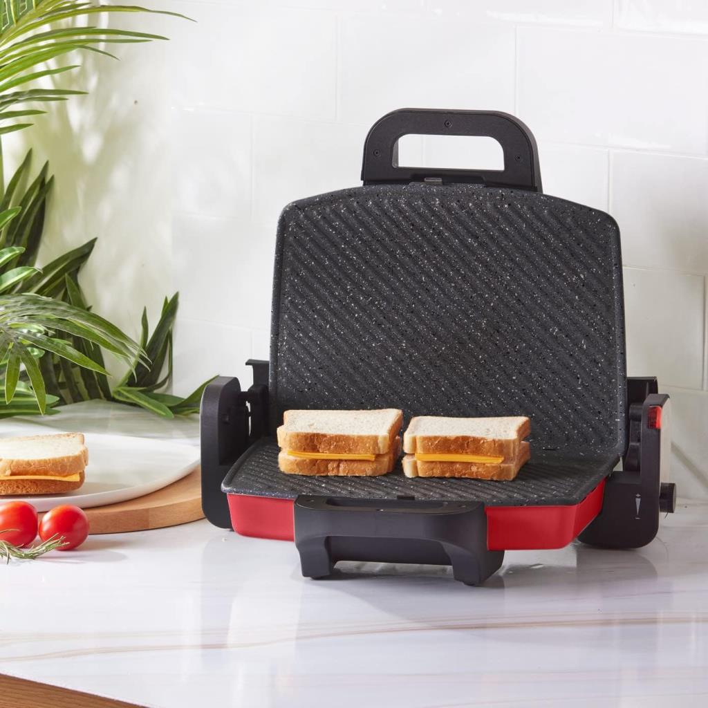 Karaca Future Essential Matte Red 1800 W Tost Makinesi Teşhir