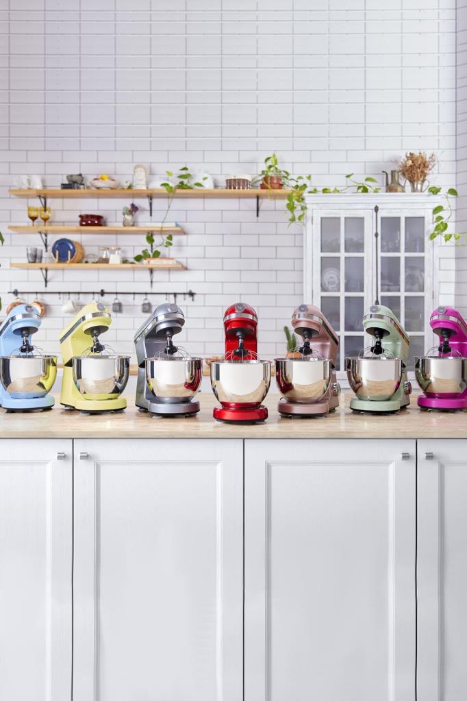 Karaca Mastermaid Chef 1500 W 5 lt Krem Stand Mikser Outlet