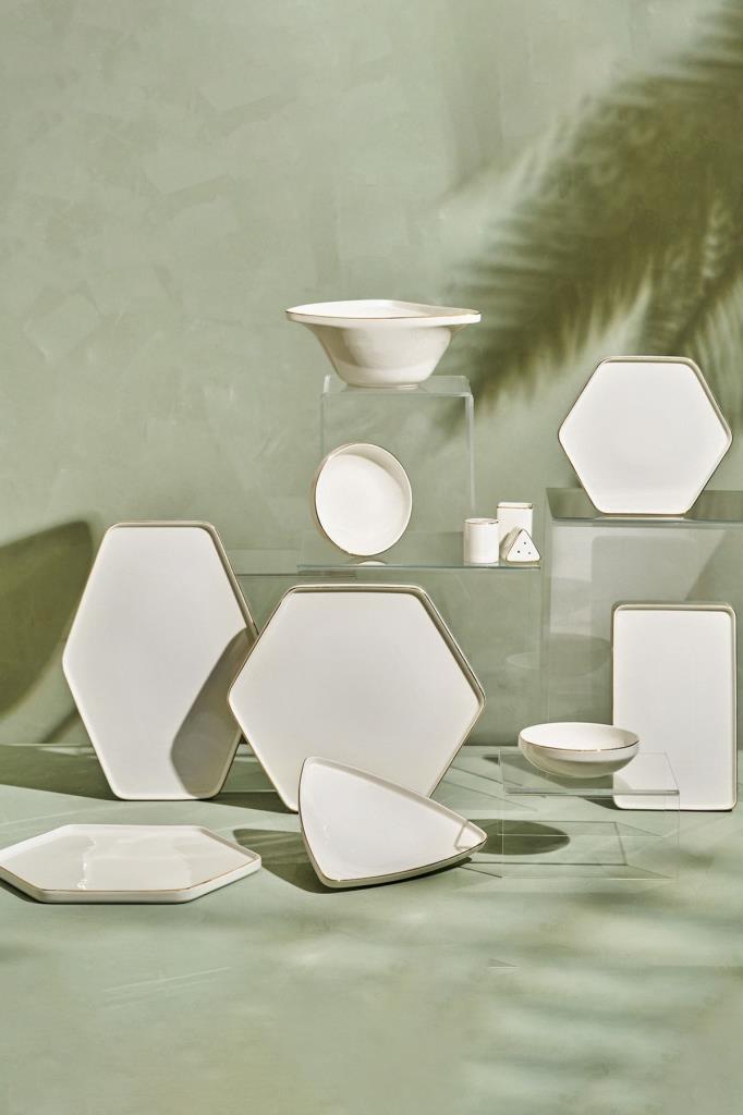 Karaca Red Carpet Collection Stream Bone Geo 59 Parça 12 Kişilik Yemek Takımı Gold Outlet