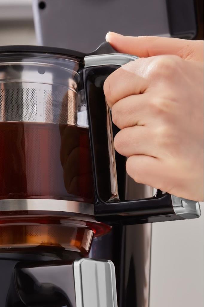 Karaca Çaysever Robotea Pro 4in1 2500 W Black Chrome Konuşan Cam Çay Makinesi Outlet