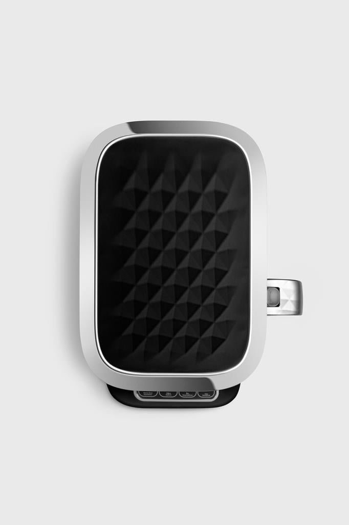 Karaca Çaysever Robotea Pro 4in1 2500 W Black Chrome Konuşan Cam Çay Makinesi Outlet