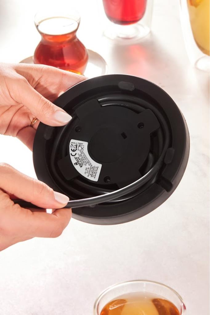 Karaca Tea Glass 2in1 1650 W Lila Çelik Çay Makinesi Teşhir