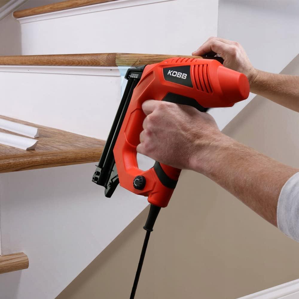 Kobb KBZ90 15-25 mm Zımba ve 15-32 mm Çivi Çakma Makinesi + 3000 Adet Yedek Zımba ve Çivi Teşhir