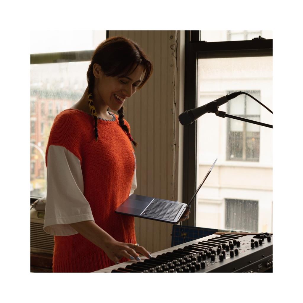 MacBook Air M2 16 GB 256 GB SSD 13.6" MC7W4TU/A Yıldız Işığı