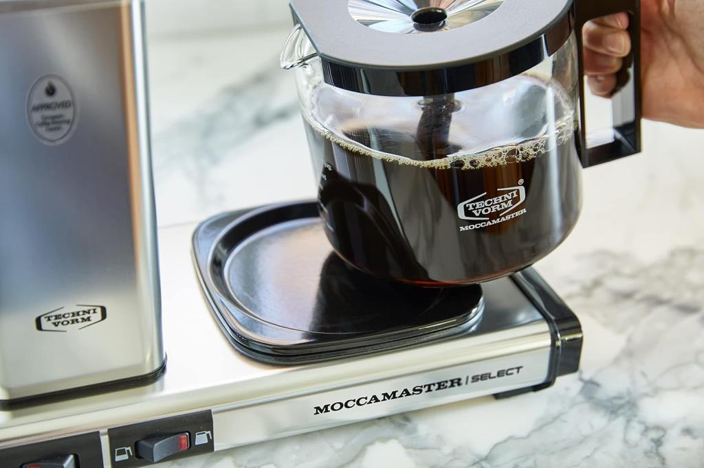 Moccamaster Select Kırmızı Cam Potlu Filtre Kahve Makinesi Teşhir