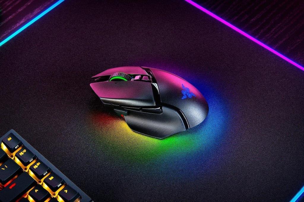 Razer Basilisk V3 Pro RGB Kablosuz Optik Oyuncu Mouse