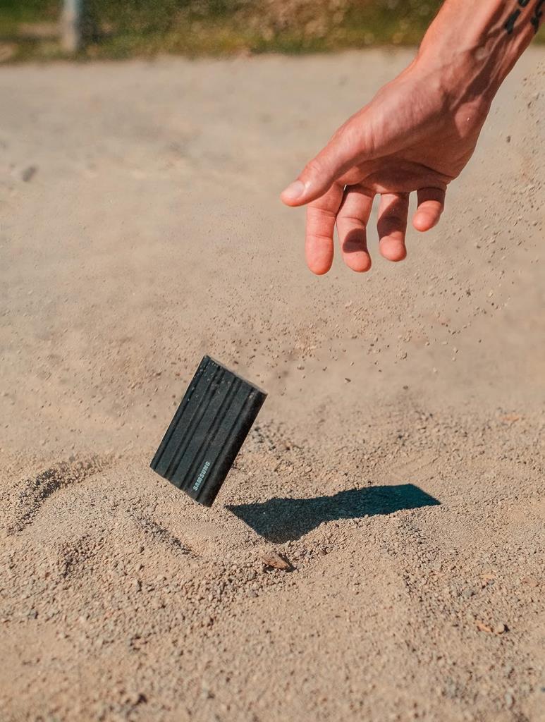 Samsung T7 Shield MU-PE4T0S/WW USB 3.2 4 TB Taşınabilir SSD Teşhir