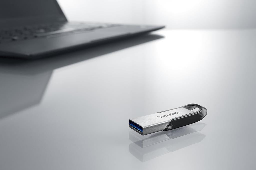 SanDisk Ultra Flair 512 GB, USB 3.0 Flash Bellek - Outlet
