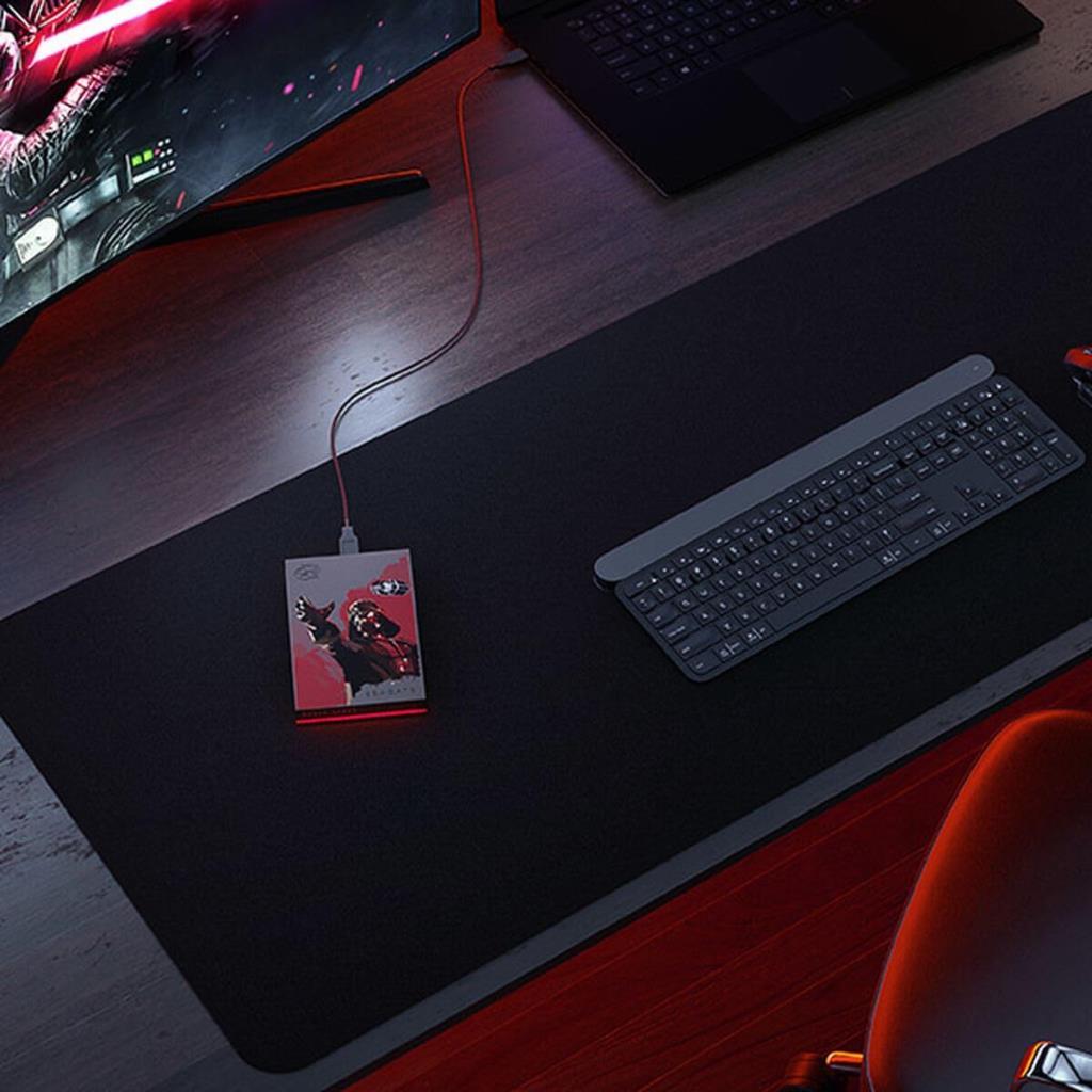 Seagate Darth Vader Special Edition FireCuda STKL2000411 USB 3.2 2.5" 2 TB Harici Harddisk Teşhir