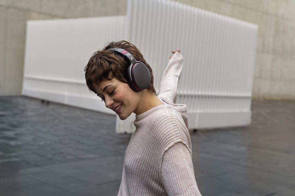 Sennheiser HD 458BT ANC Kulak Üstü Bluetooth Kulaklık Teşhir