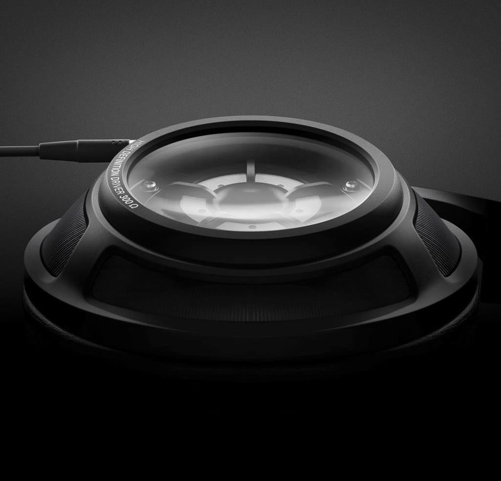 Sennheiser HD 820 Hi-Fi Kulak Üstü Stüdyo Kulaklığı Teşhir
