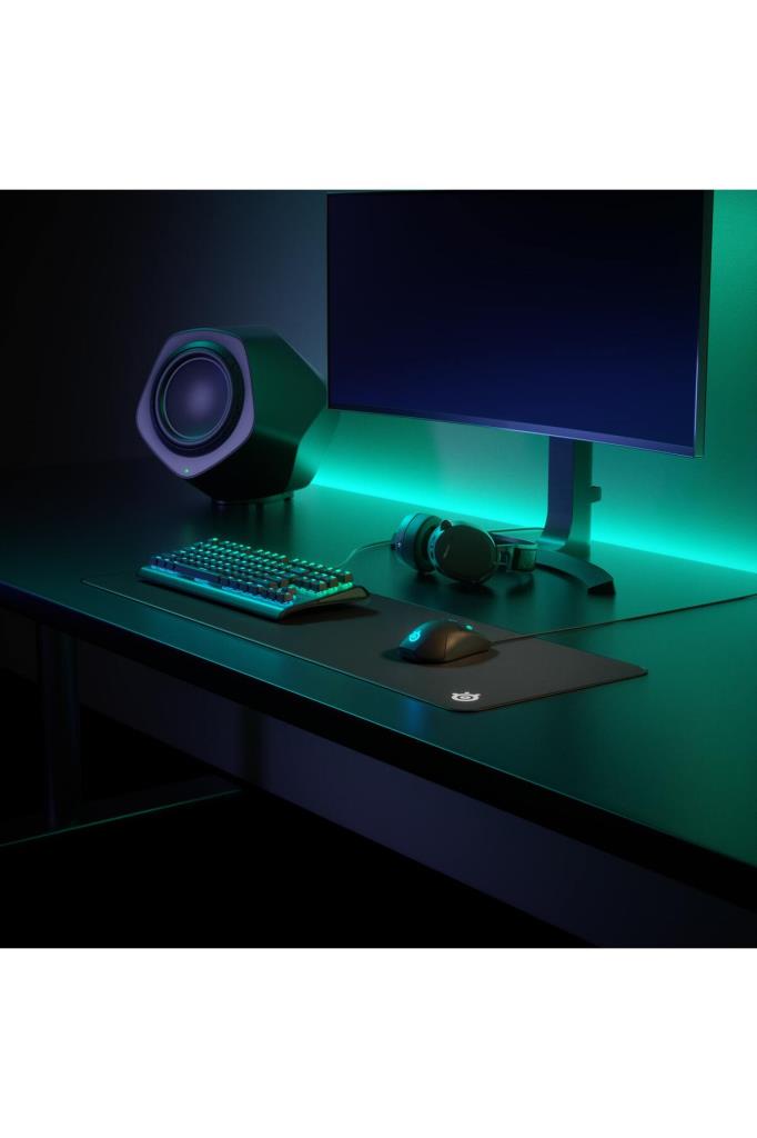 SteelSeries Qck Edge XLarge Mouse Pad Display
