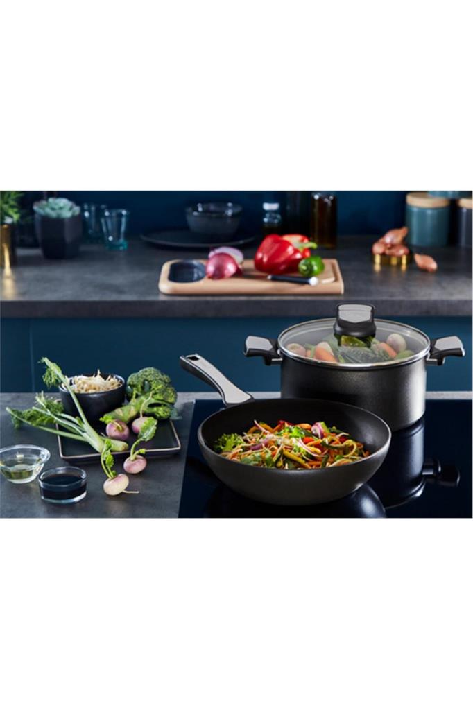 Tefal Titanyum 6X Unlimited One İndüksiyon Tabanlı 28 cm Wok Tava Outlet