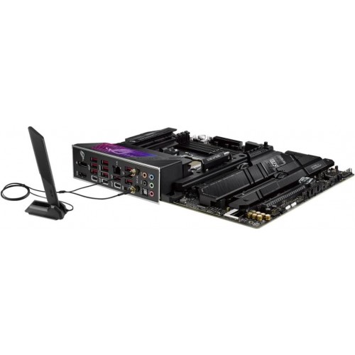 Asus Rog Strix X670E-E Gaming Wi-Fi AMD AM5 DDR5 ATX Anakart Teşhir