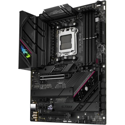 Asus Rog Strix B650E-F Gaming Wi-Fi AMD AM5 DDR5 ATX Anakart Teşhir