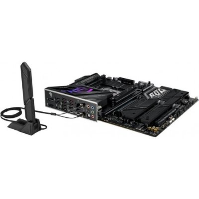 Asus Rog Strix Z790-E Gaming Wi-Fi II Intel LGA1700 DDR5 ATX Anakart Teşhir